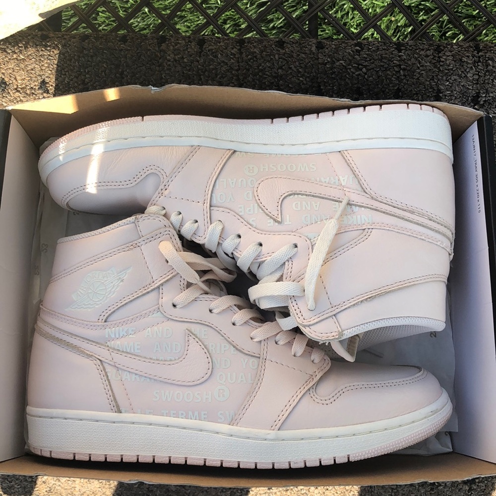 Nike Air Jordan 1 Guava